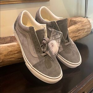 NIB Van’s Customs Old Skool Leather Shoe